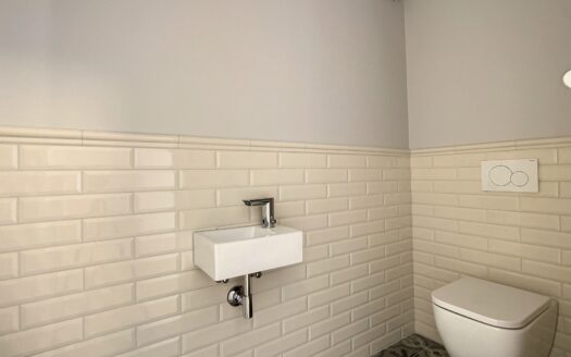 *LOUÉ * — LOCATION CABINETS MÉDICAUX À ASPELT —