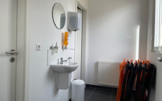 — BUREAU À LOUER À FENNANGE —