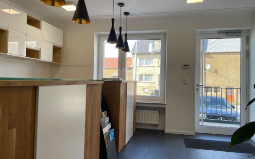 — BUREAU À LOUER À FENNANGE —