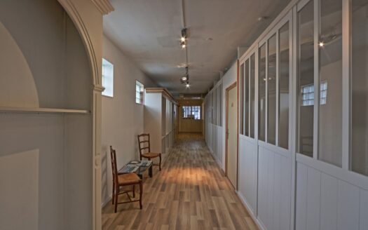 — BUREAU À LOUER À REDANGE-SUR-ATTERT —