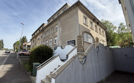— BEAU STUDIO À LOUER À DUDELANGE —